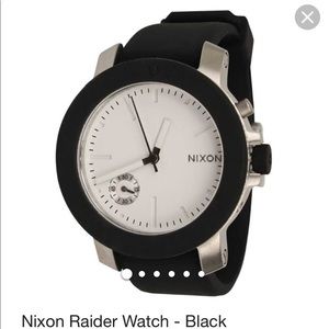 Nixon watch- The Raider